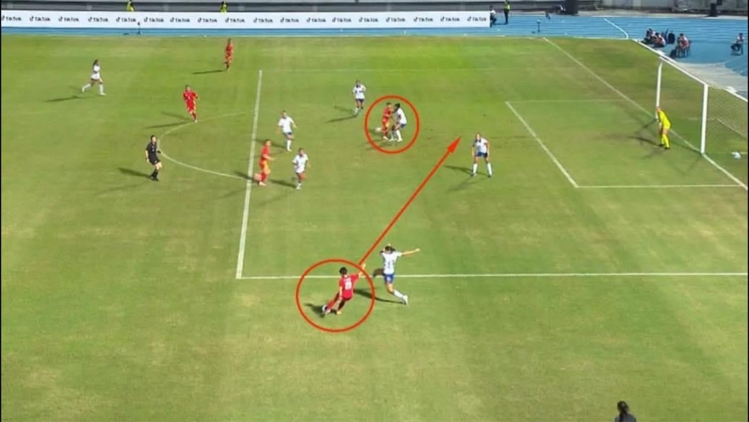 Bàn thắng bị khước từ đầy khó tin của Bích Thùy dù không việt vị