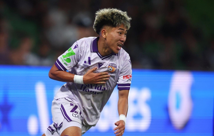 "Tiền vệ Việt kiều hiếm có có thể không về V-League thi đấu" 5 Tiền vệ Việt kiều siêu hiếm chưa chắc về V-League thi đấu 772395