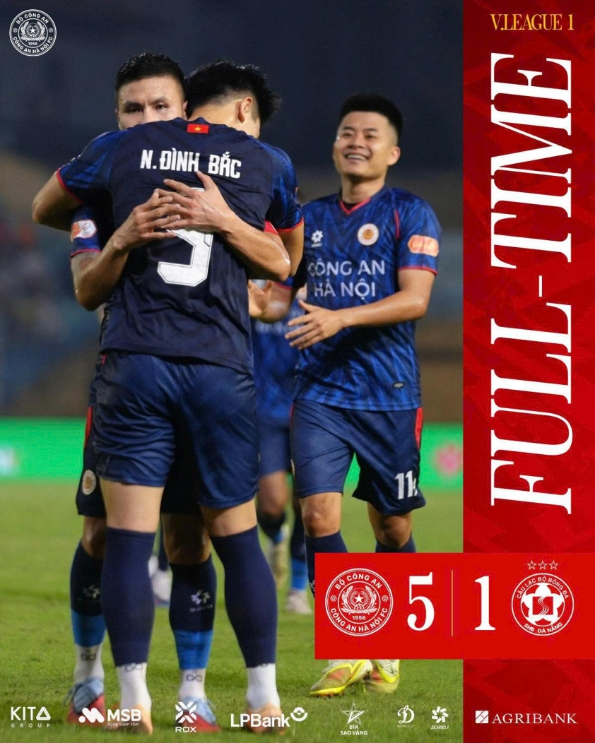 Quang Hải báo tin dữ cho HLV Kim Sang Sik  817035