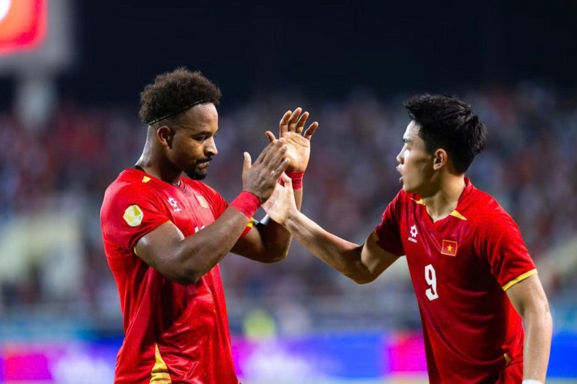 Loạt ông lớn' Malaysia nhăm nhe thâu tóm bộ ba tấn công Việt Nam