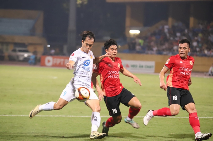 CAHN chính thức trở thành cựu vương V-League 481807