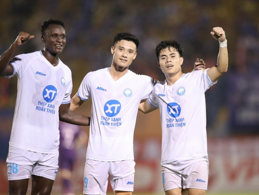 Trực tiếp Bình Dương 0-4 Nam Định: Xuân Son hattrick 559370