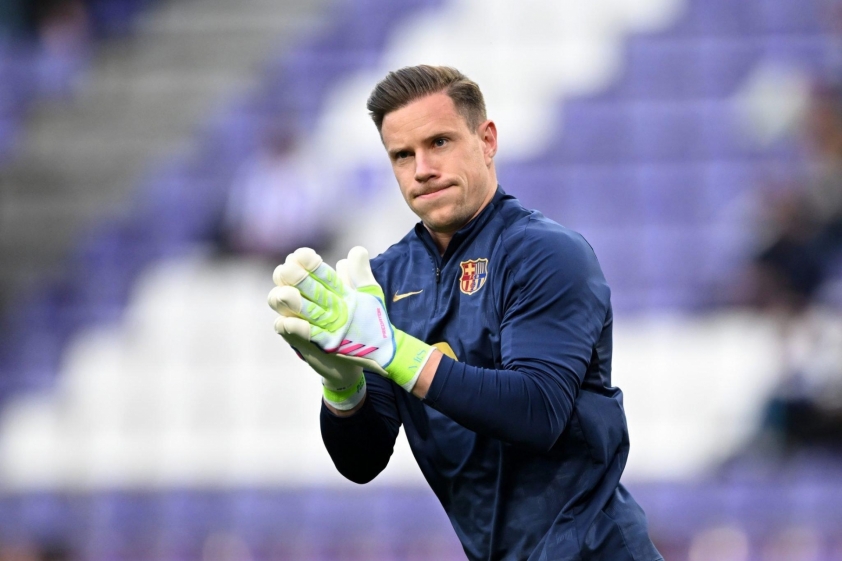 Đội trưởng Barcelona đòi lại suất bắt chính từ Szczesny 629672