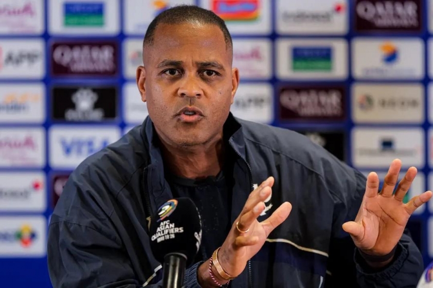 HLV Kluivert bất ngờ trao số 6 của ĐT Indonesia cho Beckham 645604
