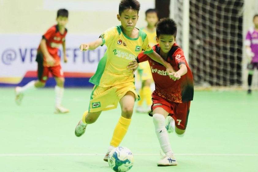 Hai đội giành vé vào chung kết U11 toàn quốc 4 LS-HY-1-e1753867854448 (1)