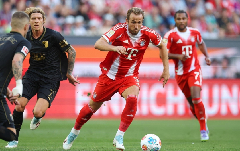 Kane tịt ngòi, Bayern Munich nhọc nhằn vượt qua Augsburg 4 Kane không ghi bàn, Bayern Munich thắng chật vật Augsburg 695380
