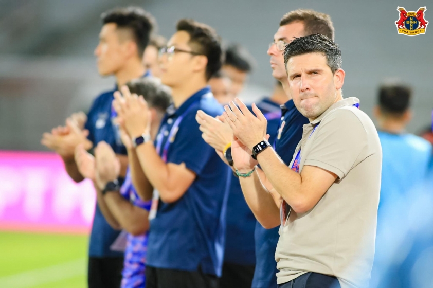 HLV người Tây Ban Nha được vinh danh ở V-League-714427
