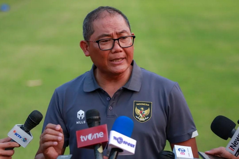 Sếp lớn Indonesia ra phán quyết về tương lai Patrick Kluivert 721523