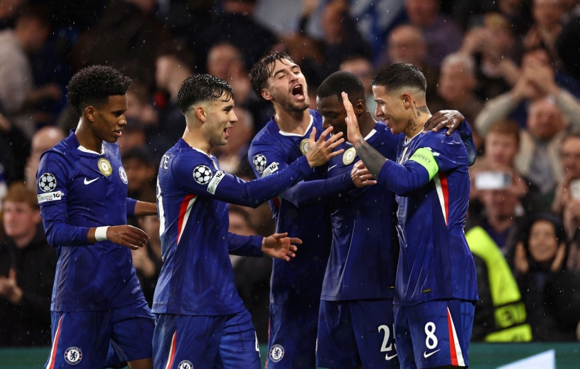 Chelsea đánh bại Ajax với tỷ số ấn tượng 3 Chơi hơn người, Chelsea thắng cực đậm Ajax
