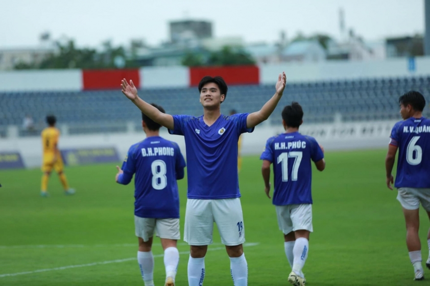 Thiên Phú, tài năng trẻ của bóng đá Việt Nam