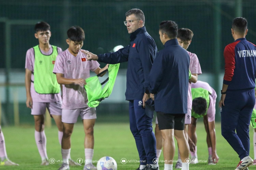 U17 Việt Nam tăng tốc tập luyện trước khi sang Nhật Bản 727931