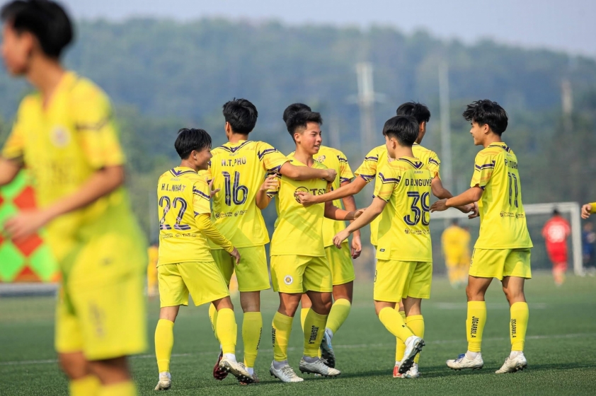 U17 Hà Nội và KAA Gent hòa nhau 1-1