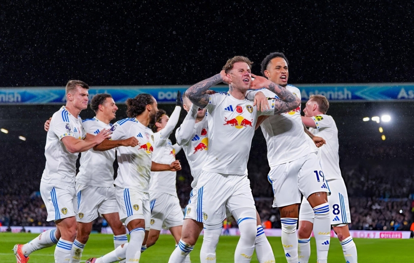 Leeds tìm lại niềm vui chiến thắng sau khi đánh bại West Ham 3 Đả bại West Ham, Leeds tìm lại niềm vui chiến thắng 728213