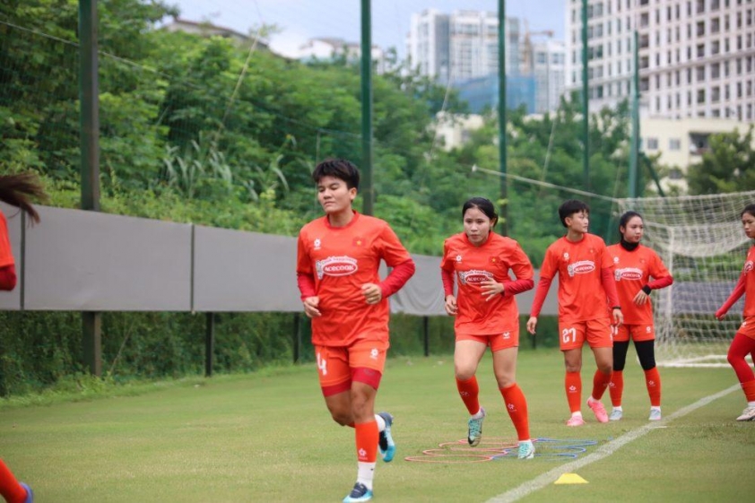 Huỳnh Như gây bất ngờ với cuộc chạm trán ĐT nữ Việt Nam trước SEA Games 4 Huỳnh Như bất ngờ đối đấu ĐT nữ Việt Nam trước SEA Games 729718