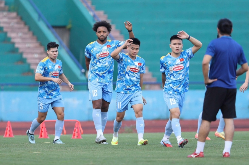 ĐT Việt Nam vẫn thiếu quân số trong buổi tập thứ hai 4 ĐT Việt Nam vẫn chưa đủ lực lượng ở buổi tập thứ 2 740163