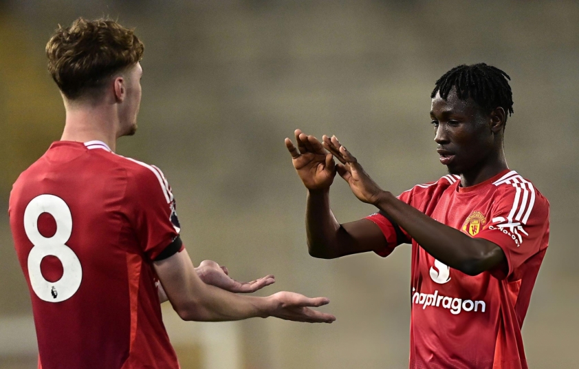 Thần đồng MU giúp đội nhà đè bẹp Indonesia với tỷ số ấn tượng 5 Sekou Kone