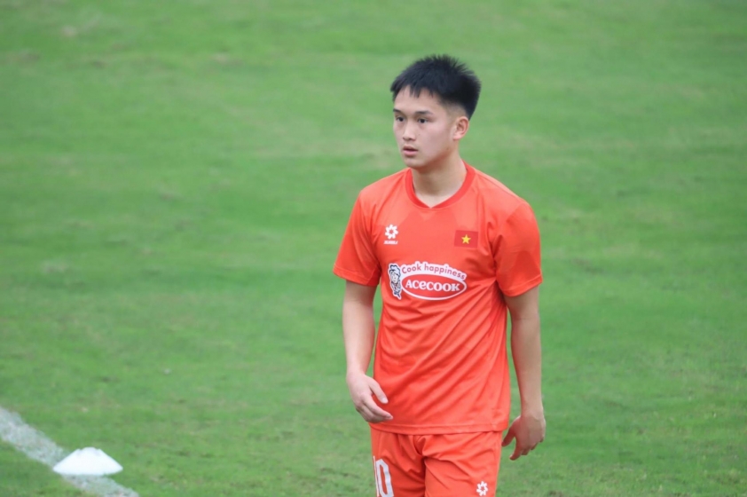 Việt kiều châu Âu ghi bàn ấn tượng dù U22 Việt Nam "ngó lơ" 5 Bị U22 Việt Nam ngó lơ, Việt kiều châu Âu không ngừng ghi bàn 742465