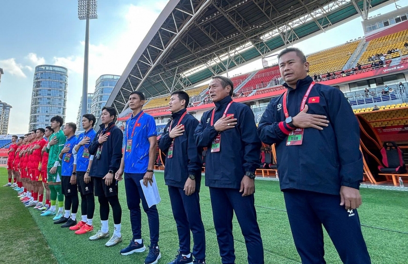 Quyền HLV trưởng bất ngờ nói lời chia tay U22 Việt Nam  744962