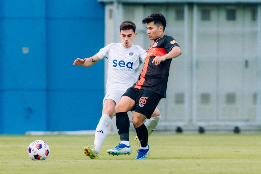 "Hoàng Đức cùng đội tuyển tạo dấu ấn đặc biệt ở Singapore" 5 Đội Hoàng Đức làm điều đặc biệt ở trận đấu tại Singapore 773762