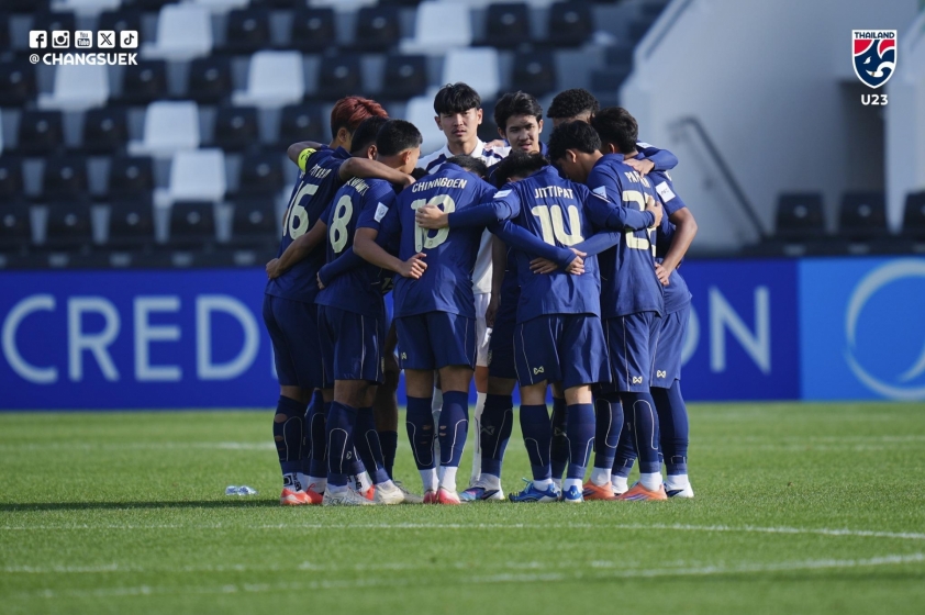 CĐV Th&aacute;i Lan đồng loạt nhắc t&ecirc;n U23 Việt Nam khi bị loại cay đắng 778722