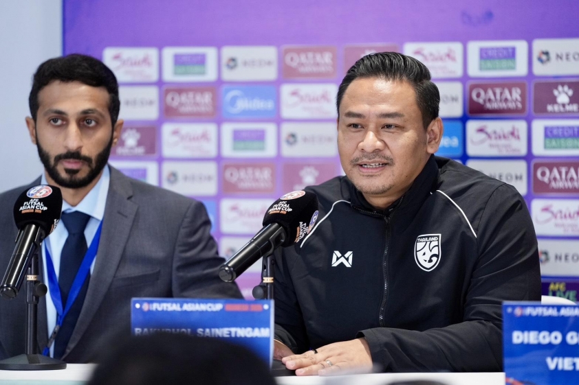 HLV Thái Lan nói gì khi đụng độ Việt Nam ở VCK Asian Cup? 785371