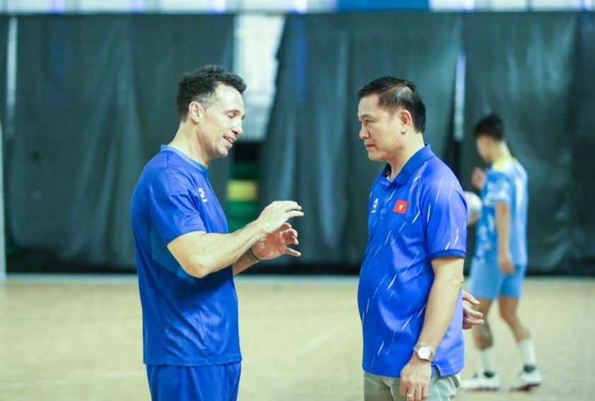 Phó Chủ tịch LĐBĐVN giao nhiệm vụ cho ĐT futsal Việt Nam