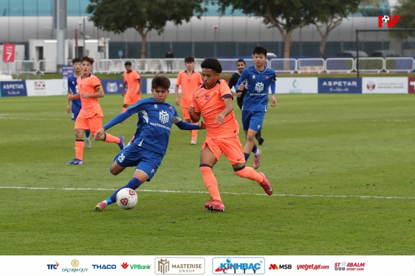 "Trợ lý HLV đội trẻ Việt Nam chia sẻ sau trận hòa PSG và ghi bàn vào Barcelona" 4 U16 PVF có cơ hội đụng độ các đội bóng trẻ tên tuổi như PSG, Barcelona