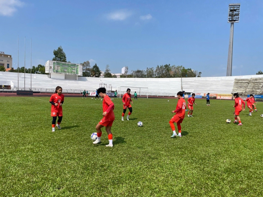 VFF c&oacute; h&agrave;nh động &yacute; nghĩa với tuyển thủ Việt Nam bị g&atilde;y tay 809232