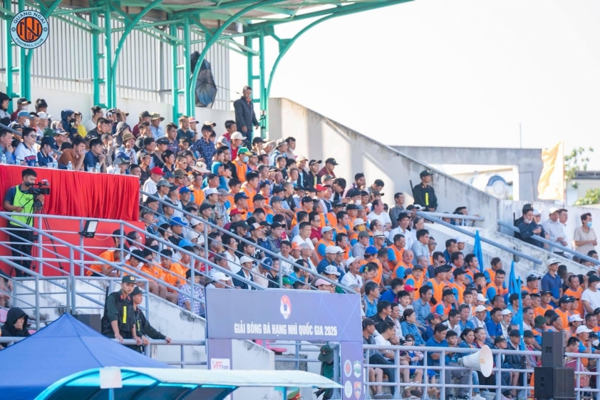Đội hạng Nhì gây sốt cực mạnh, khán giả đông hơn cả V-League 816678