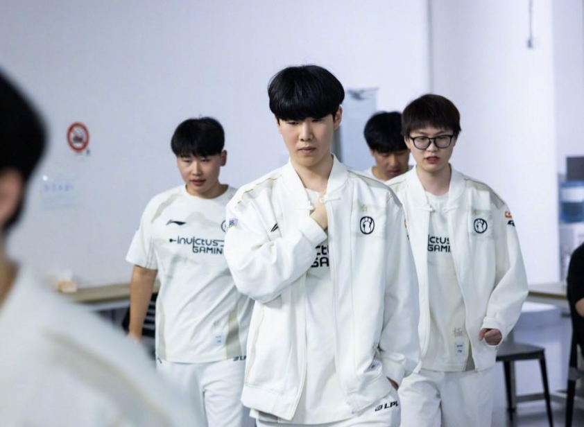 TheShy chỉ rõ nguyên nhân khiến IG thảm bại trước đội