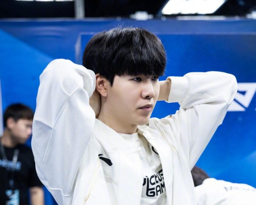 TheShy chỉ rõ nguyên nhân khiến IG thảm bại trước đội