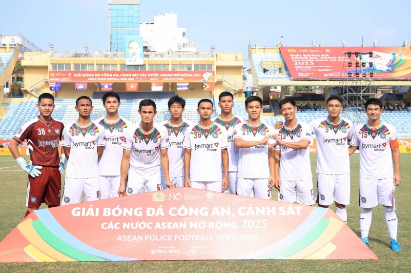 Siêu phẩm đá phạt giúp Thái Lan khởi đầu suôn sẻ tại Giải bóng đá Công an, Cảnh sát Đông Nam Á mở rộng 2025 661847