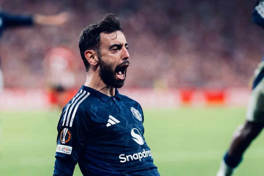 Bruno Fernandes ăn mừng sau khi ghi bàn thắng trước Athletic Bilbao (Ảnh: Man United)