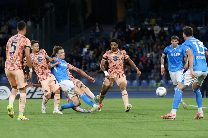 Conte biết cách khai thác tối đa điểm mạnh của McTominay. Nguồn: The Guardian