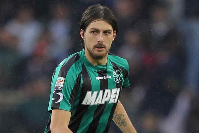 Trước khi có được như ngày hôm nay, Francesco Acerbi đã suýt phải từ giã cõi đời (Ảnh: Sky Sports)
