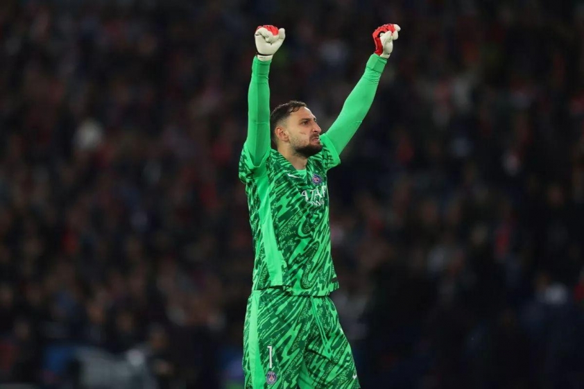 Donnarumma nhiều lần làm nản lòng các chân sút của Arsenal (Ảnh: Mirror)