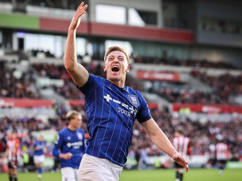 Liam Delap tiến bộ mạnh mẽ trong màu áo Ipswich Town (nguồn ảnh: Twitter)