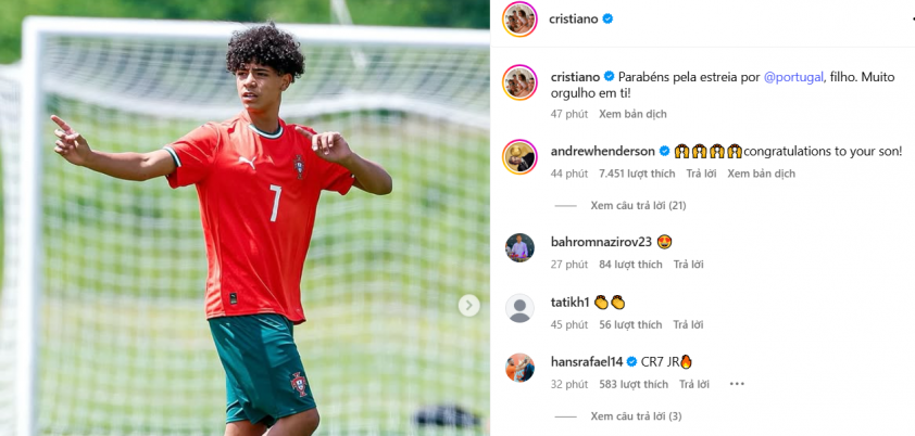 Cristiano Ronaldo chia sẻ niềm vui với con trai