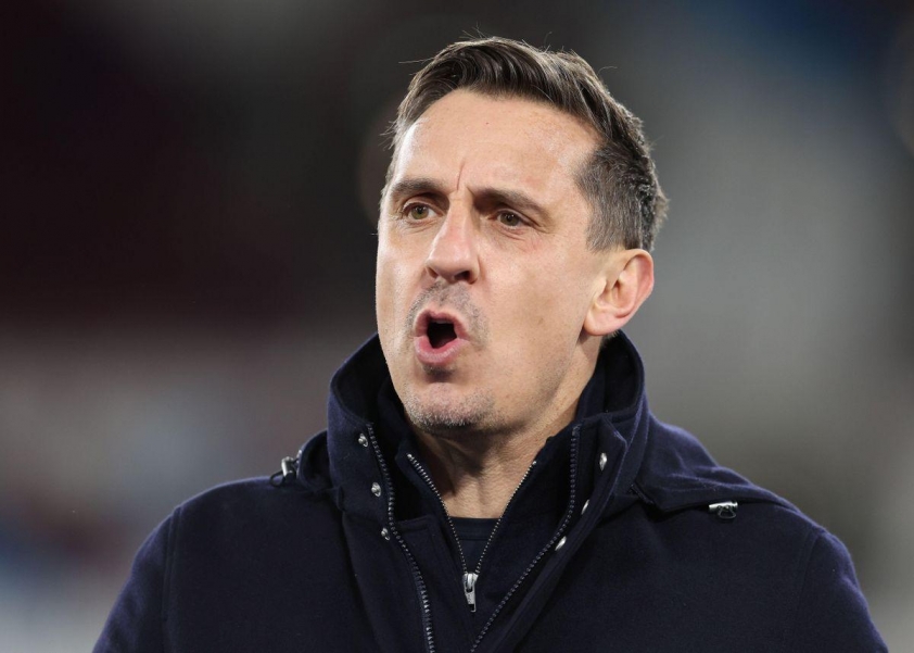 Gary Neville chỉ trích mức giá mà Real đề nghị trong tháng 1. Nguồn: FourFourTwo
