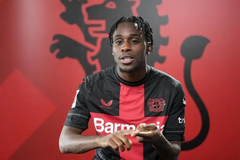 Điểm yếu phòng ngự sẽ được khỏa lấp nếu Liverpool biết cách hỗ trợ Frimpong.