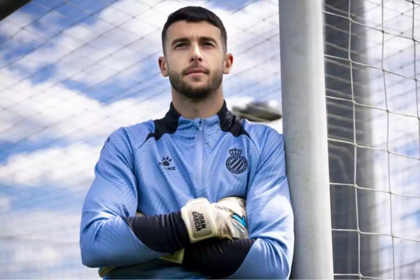 Joan Garcia còn hợp đồng với Espanyol đến tháng 6/2028.