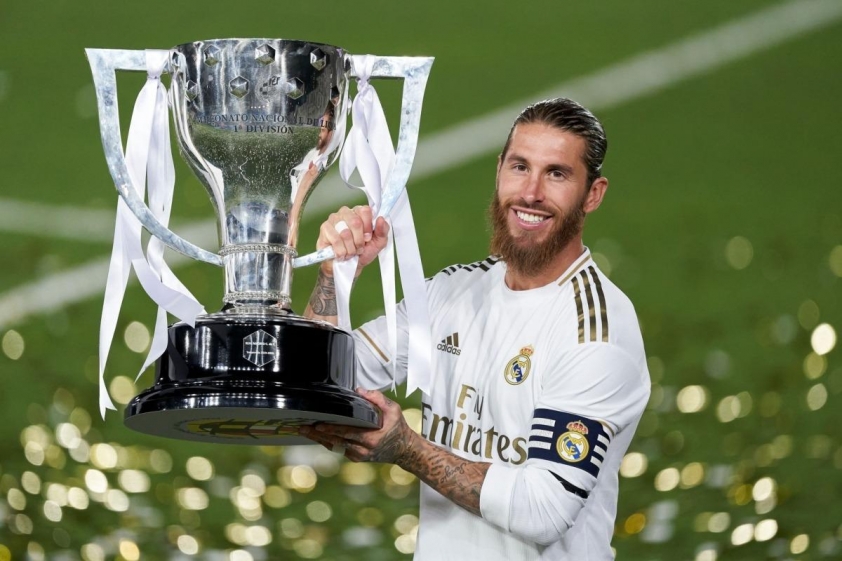 Huijsen tiết lộ Sergio Ramos là thần tượng lớn nhất của anh.