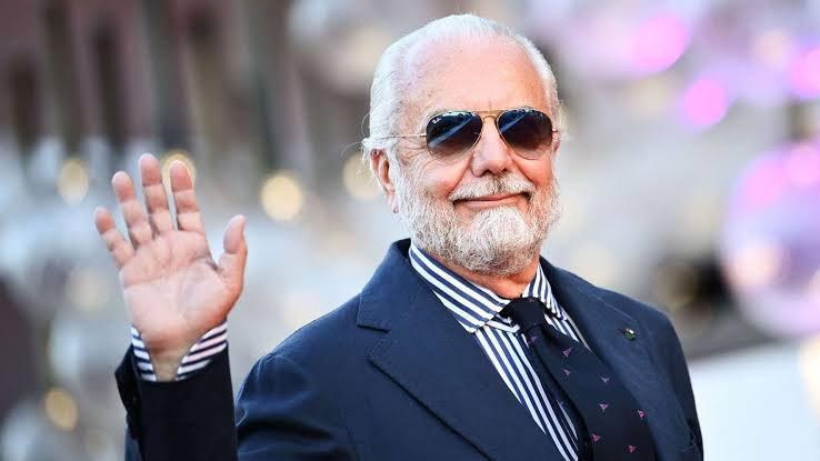 Chủ tịch De Laurentiis vốn nổi tiếng là người có cá tính mạnh (nguồn ảnh Twitter)