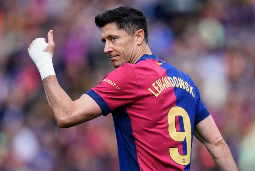 Lewy vẫn đang có một mùa giải ấn tượng dù đã 36 tuổi. Nguồn: GiveMeSport