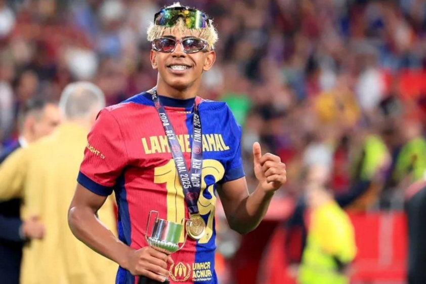 Yaml sắp ký hợp đồng mới theo phong cách Messi.