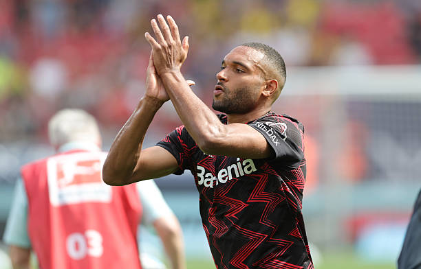 Jonathan Tah gần như sẽ gia nhập Hùm Xám xứ Bavaria (nguồn ảnh Twitter)