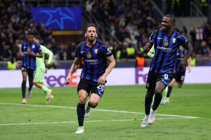 Cơ hội giành danh hiệu cuối cùng của mùa giải cho Calhanoglu và các đồng đội.
