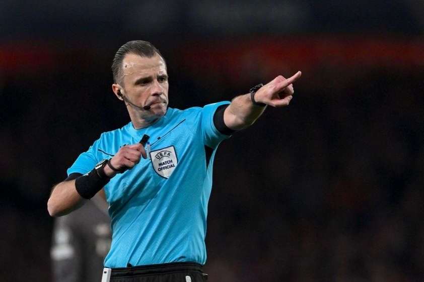 Irfan Peljto sẽ điều hành trận chung kết UEFA Conference League 2025.