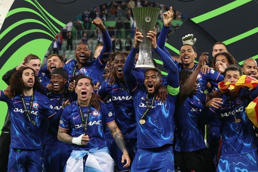 Chelsea lội ngược dòng ấn tượng, hoàn tất bộ sưu tập danh hiệu châu Âu.
