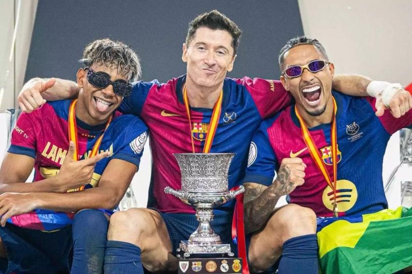 Raphinha, Yamal cùng với Lewandowski đóng vai trò then chốt trong cú ăn ba quốc nội của Barca.